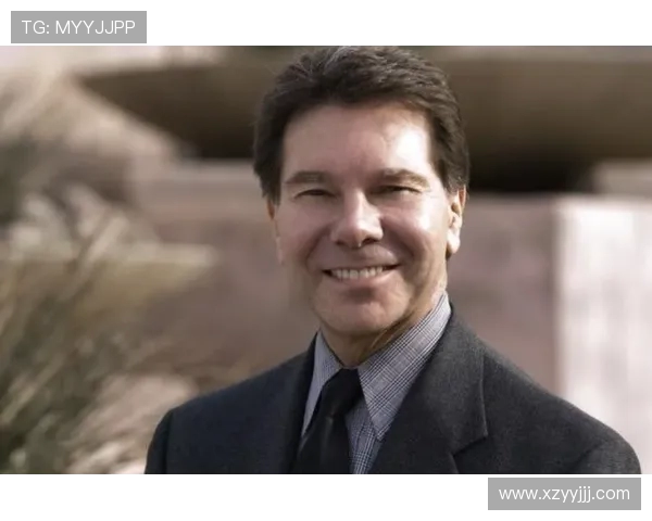 亚当斯的传奇人生与影响力探讨:从科学家到社会活动家的转变之路